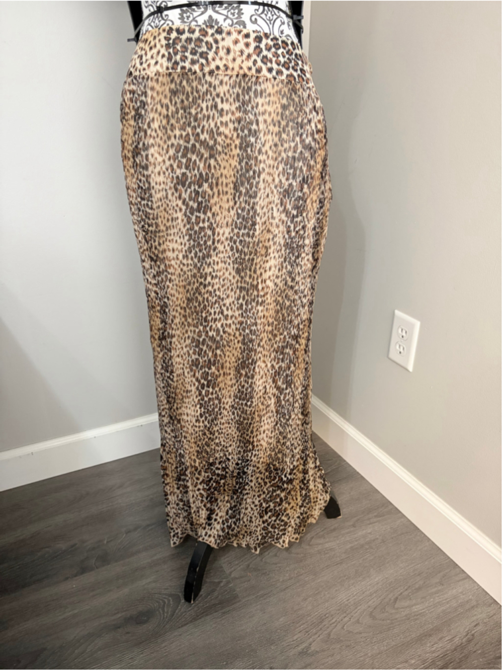 Women's Chico's Leopard Print Maxi Skirt, Size Large Beige and Brown